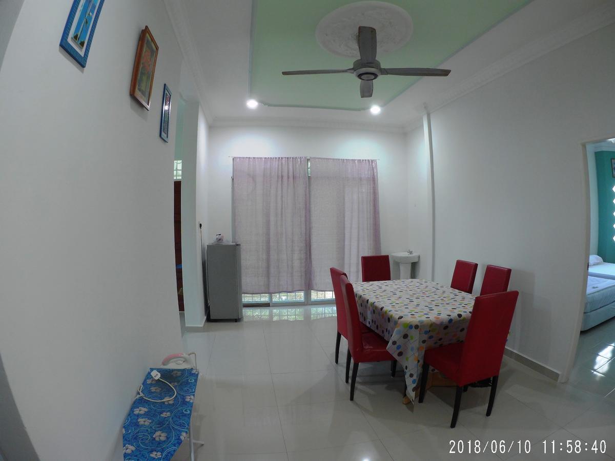 Fbs Guesthouse Dungun Exterior photo