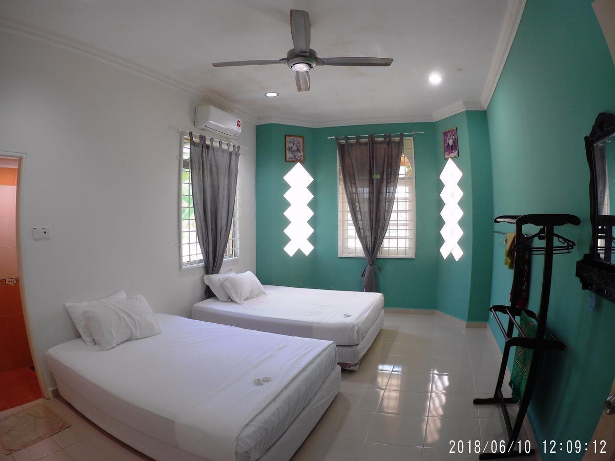 Fbs Guesthouse Dungun Exterior photo