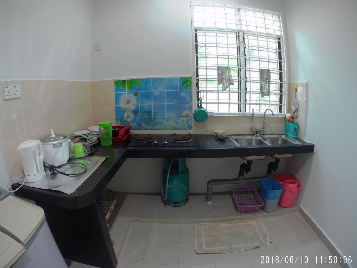 Fbs Guesthouse Dungun Exterior photo