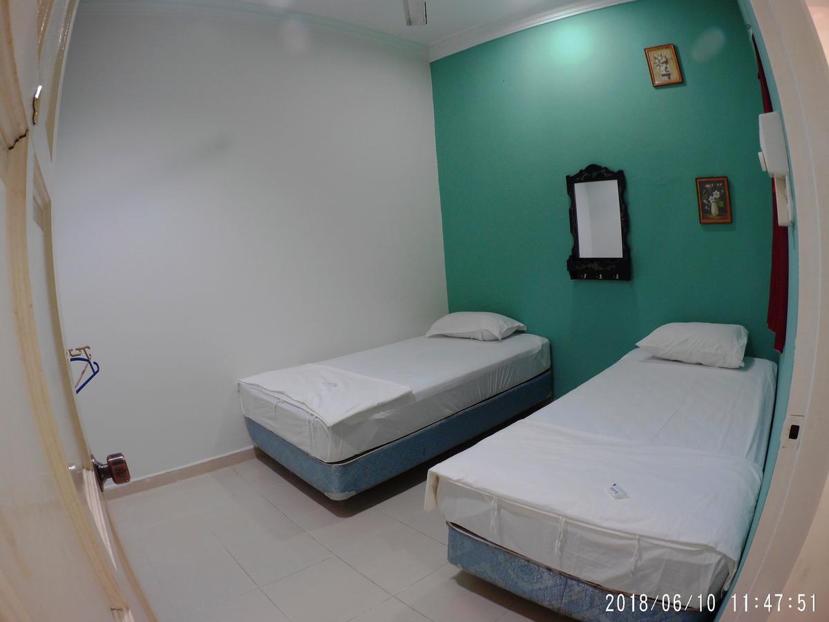 Fbs Guesthouse Dungun Exterior photo