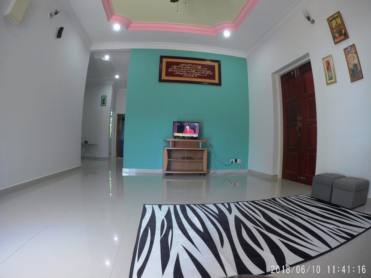 Fbs Guesthouse Dungun Exterior photo
